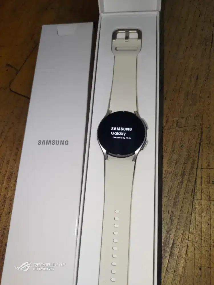 Jam Galaxy Smartwatch 6 seperti baru