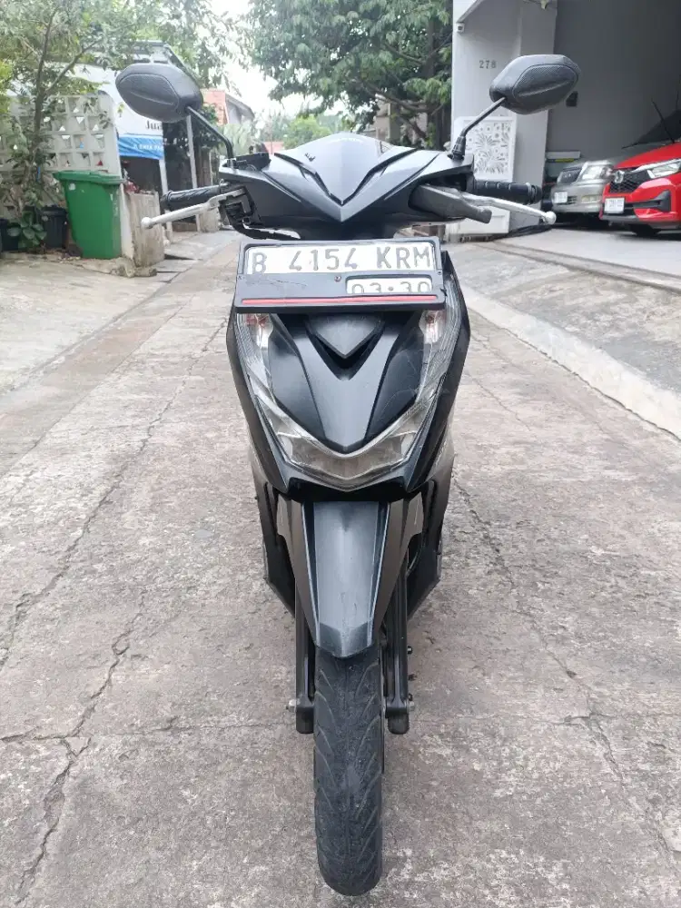 Honda Beat Deluxe tahun 2020 hitam