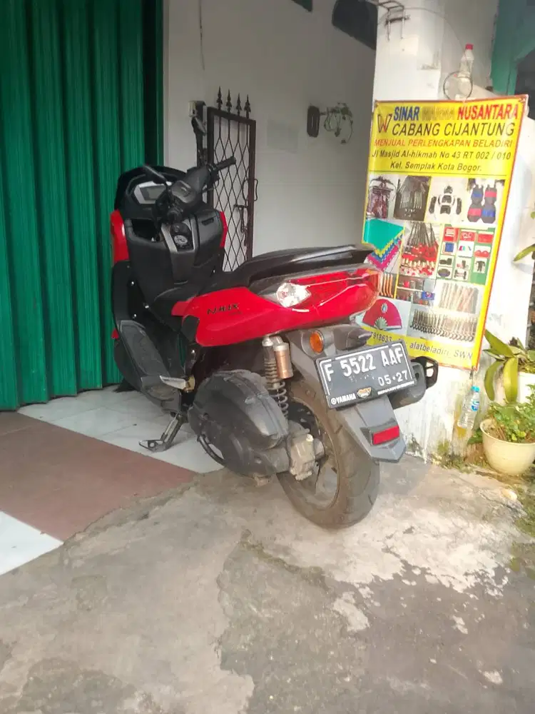 Yamaha NMAX grees seperti baru