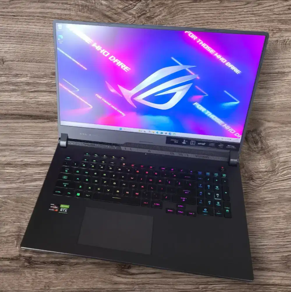 Laptop ASUS ROG STRIX G713RM RYZEN 7 DUAL VGA Nvidia RTX 3060