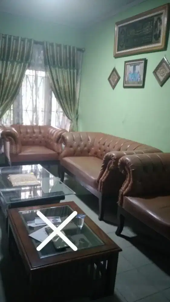 Sofa ruang tamu