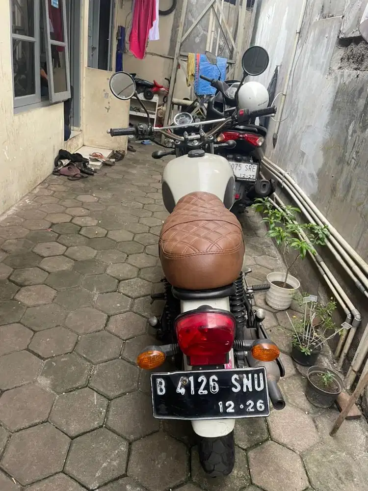 Kawasaki W175 SE 2021
