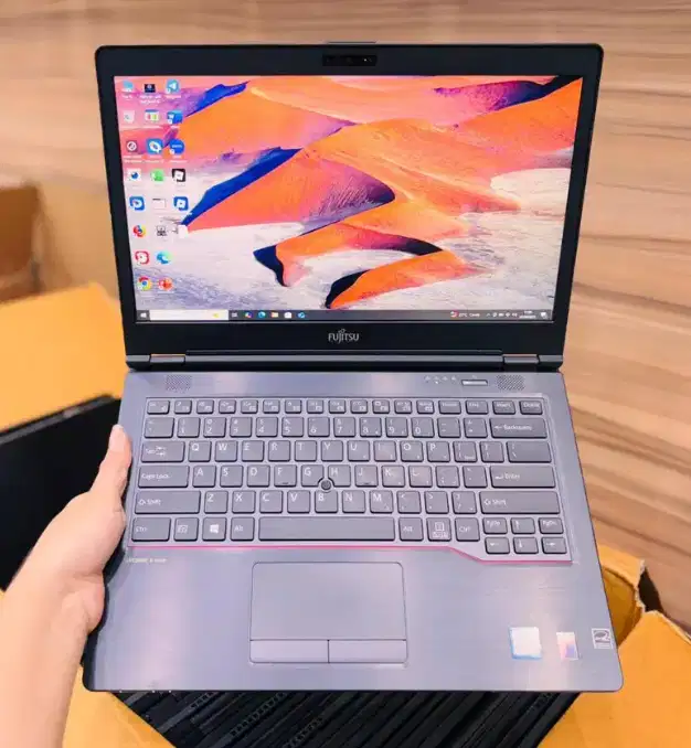 Laptop Fujitsu u749 GEN8 RAM 8/256GB sekolah kerja kuliah DL-SW