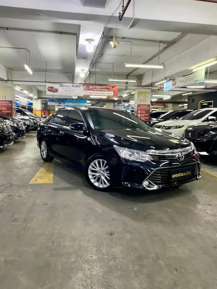 Low KM Toyota Camry 2.5 V AT 2017 Full record 2018