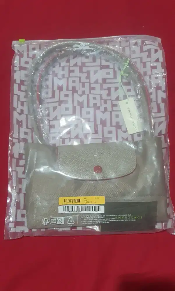 DI JUAL TAS LONGCHARM LONG HANDLE. SIZE L