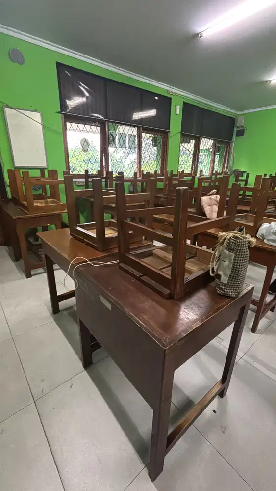 BANGKU BEKAS PAKAI