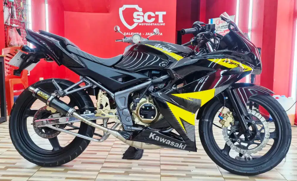 JualCpt90%LikeNew KM17Rb PjkSep26 KAWASAKI NINJA 150 RR 2014 150RR