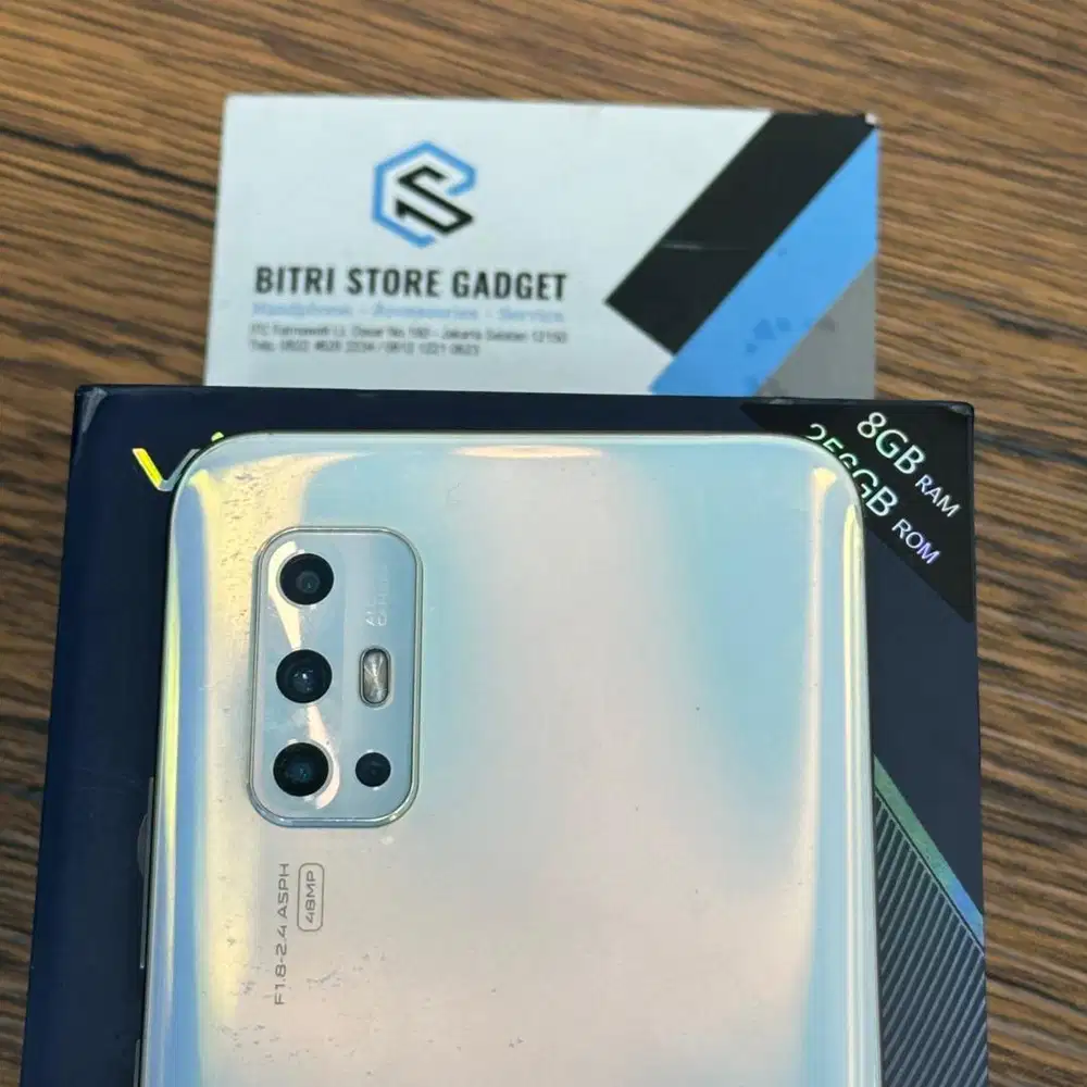 VIVO V19 8/256GB