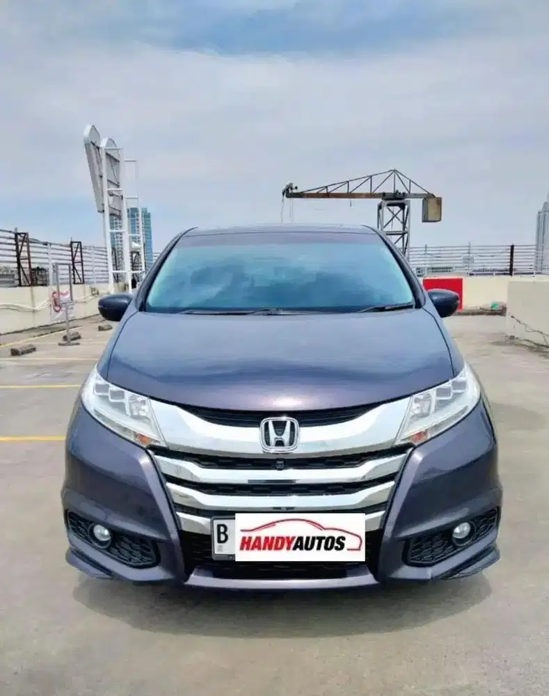 Honda Odyssey E Prestige Tahun 2014 Automatic Ungu Metalik
