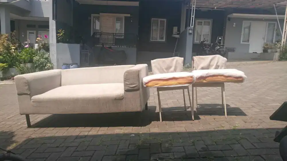 Jasa panggilan homeservis cuci laundry sofa springbed jok mobil karpet