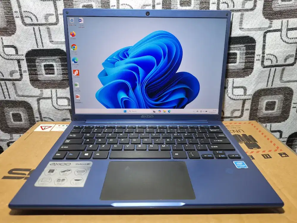 Laptop Axioo MyBook 14F ram 4gb ssd 256gb slim layar WQXGA mantappp