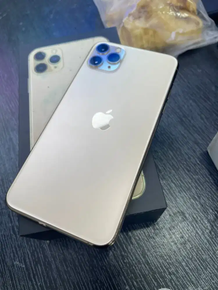 JUAL CEPAT IPHONE 11 PROMAX 512GB EKS INTER BH 93% GOLD (NOTIF LCD)