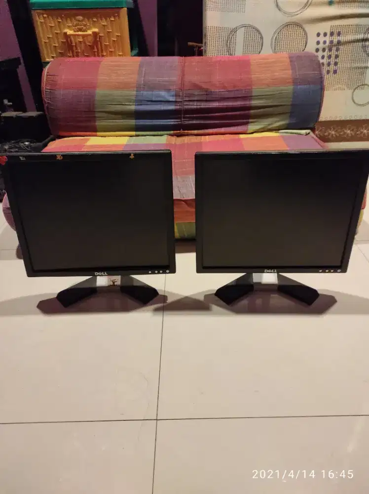 Jual Layar Monitor Computer merk DELL 14 inc hitam Normal
