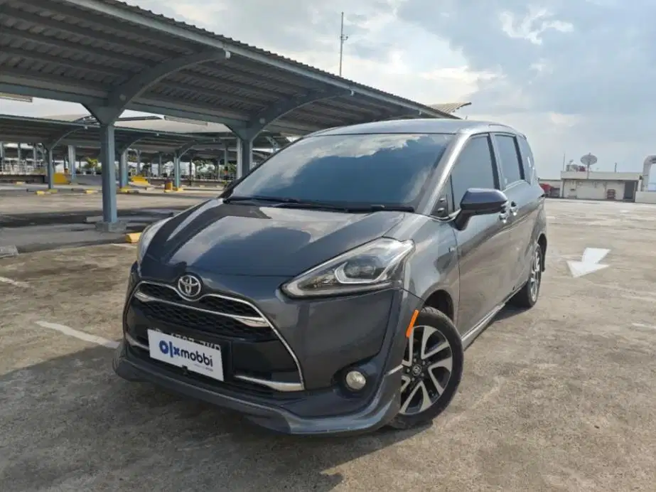 DP Rendah  9JT Toyota Sienta 1.5 Q Bensin-AT 2017 Abu