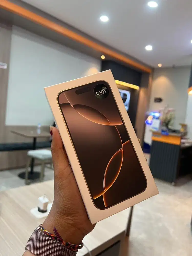 iphone 16promax 256 dessert titanium
