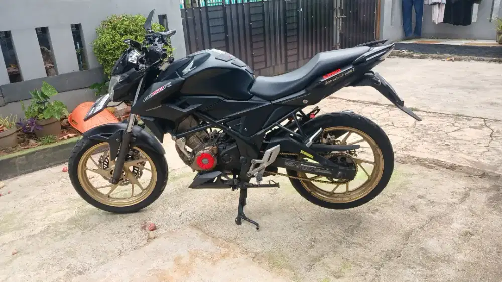 Honda cb150r jual