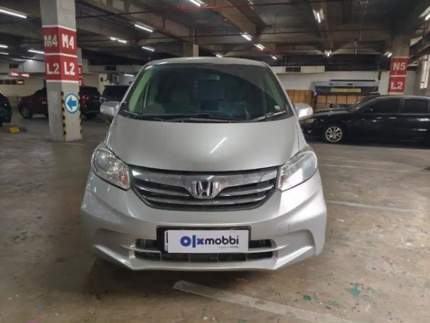 Pajak Panjang TDP 8JT Honda Freed 1.5 S Bensin-AT 2014 Abu-Abu