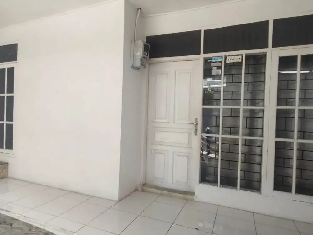 Dijual rumah siap huni di komplek riung bandung posisi di depan bebas banjir