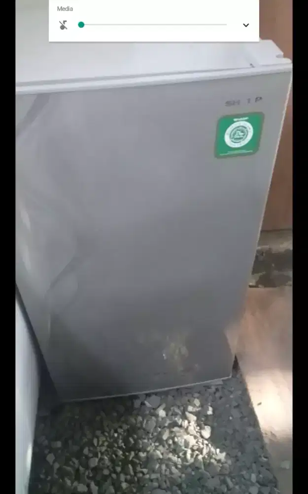 Kulkas 1 pintu merek sharp