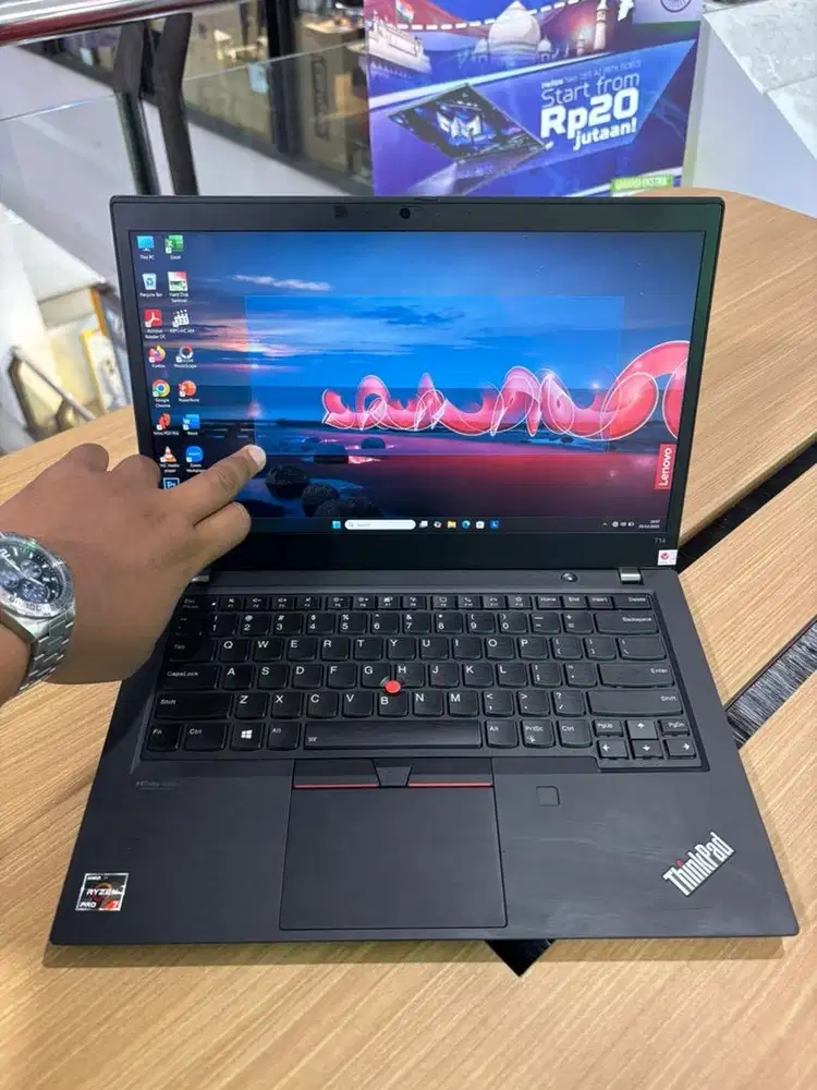 Thinkpad T14 Touch/ Amd Ryzen 7 Pro/ Ram 16 Gb/ Ssd 256 Gb
