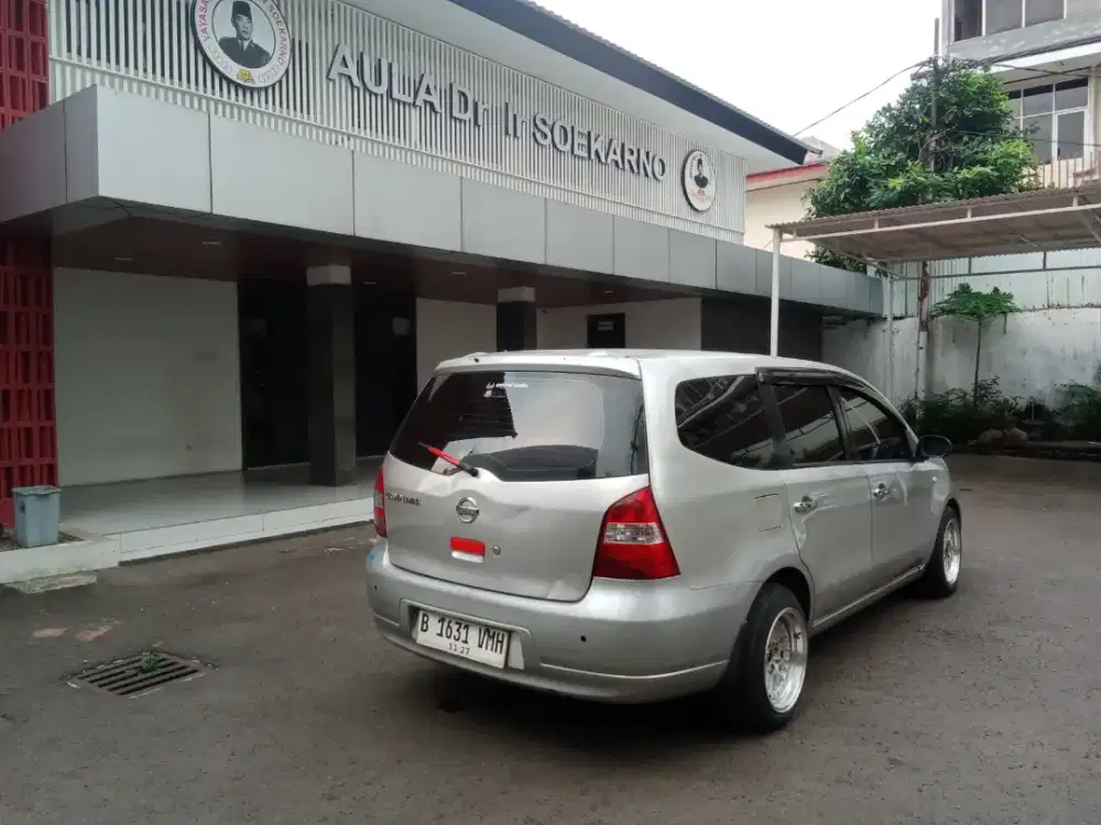 Nissan Grand livina 2013 Bensin
