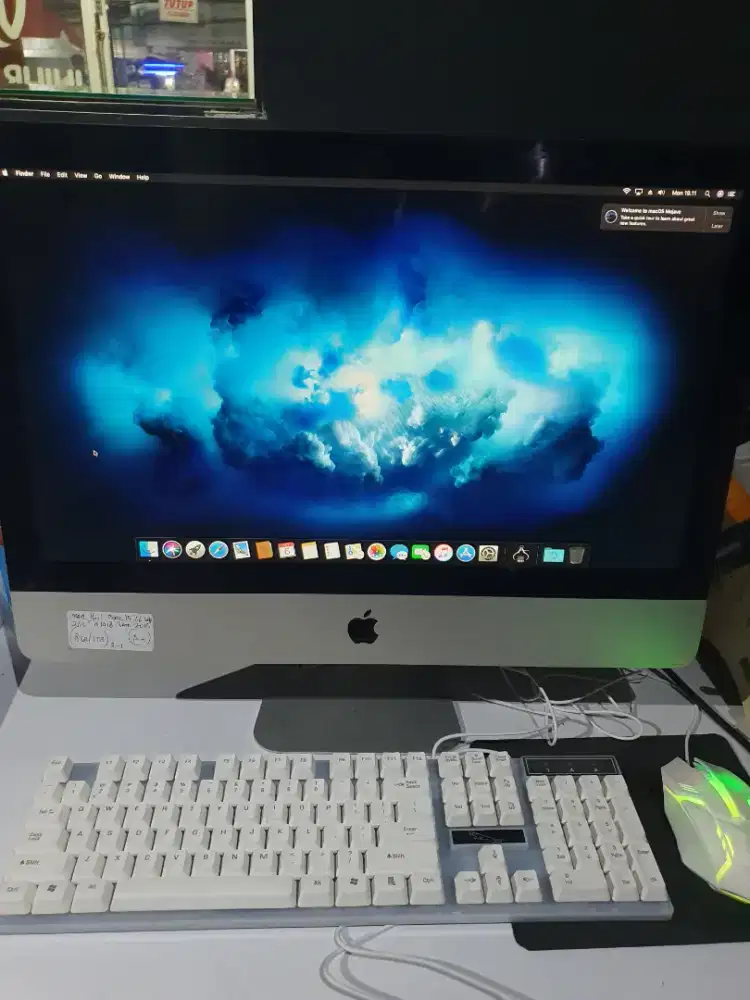 Dijual iMac 21.5-inch (Late 2015) | Include Keyboard & Mouse