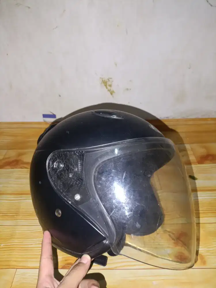 Di jual Helm merk sks