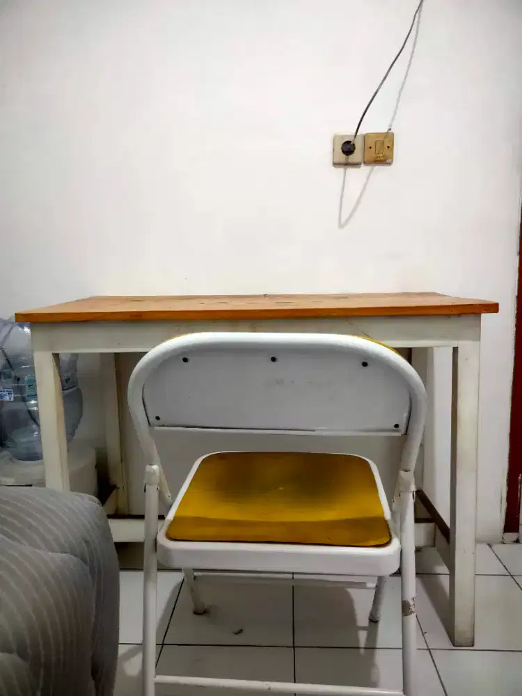 Meja belajar  Kursi belajar