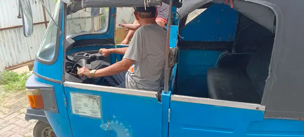 Bajaj 3 roda antik rawatan