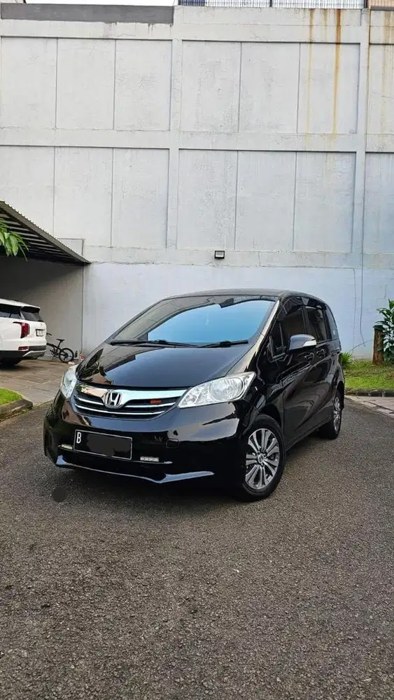 Honda freed psd th 2013