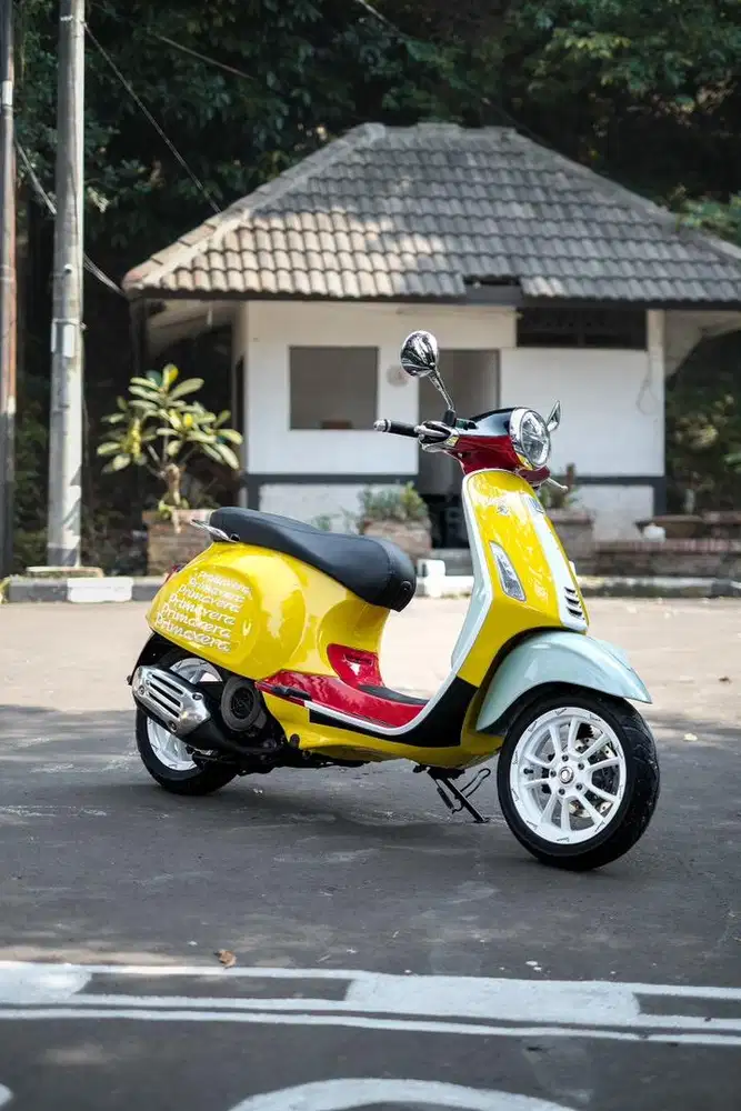 VESPA PRIMAVERA LOOK LIKE SEAN WOTHERSPOON 2020