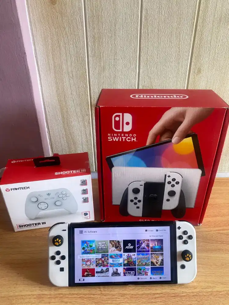 Nintendo switch oled c*fe*we 256gb+controller fantech fullset