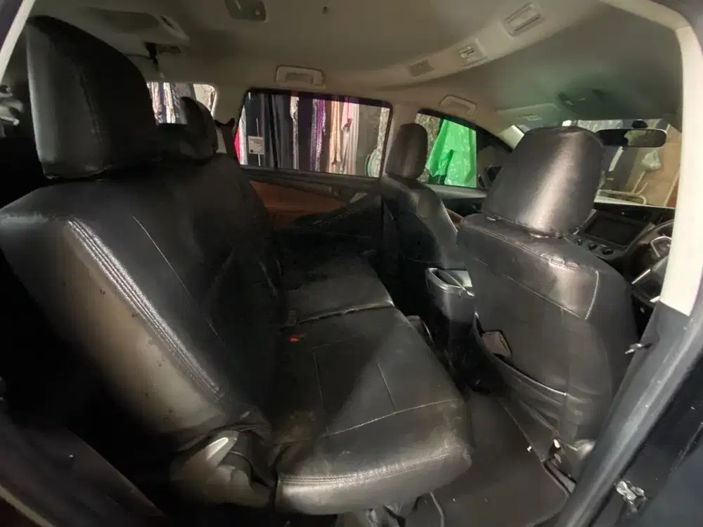 Sewa Mobil dengan Sopir - Innova Reborn
