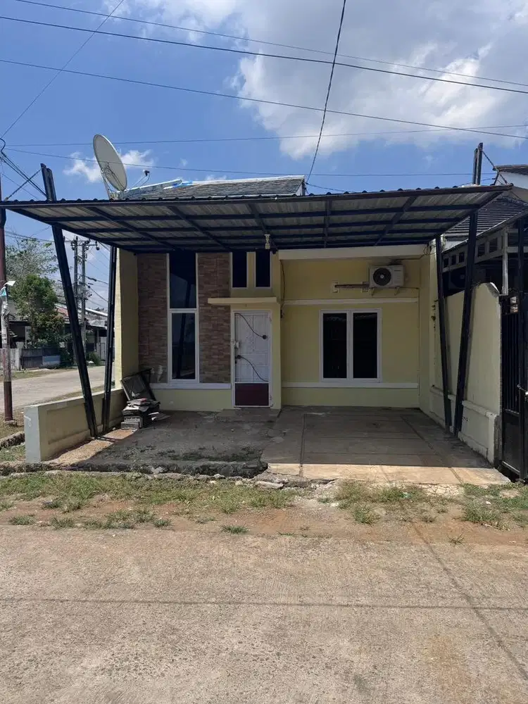 Dijual rumah di tengah kota Maros