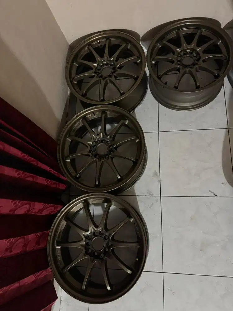 Velg Volk Rays CE28 R18