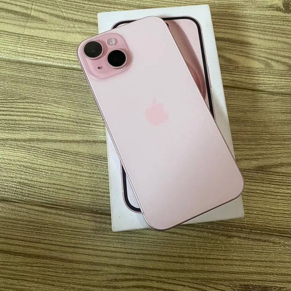 Iphone 15 256gb pink Ex ibox Mulus Fullset ori bisa COD dan TT