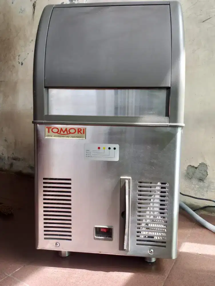 Di jual mesin pembuat es kristal kapasitas 25 kg Normal  SIAP PAKAI