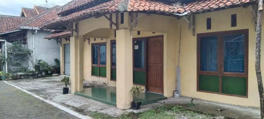 DIKONTRAKKAN RUMAH TENGAH KOTA MAGELANG