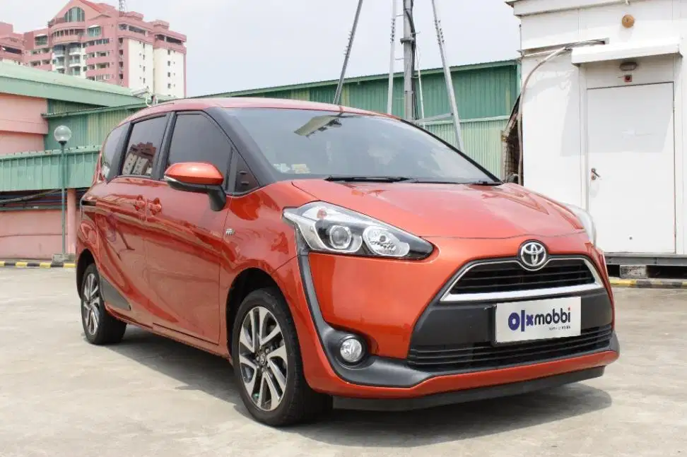 TDP 8,JT Toyota Sienta 1.5 V Bensin-AT Orange 2017