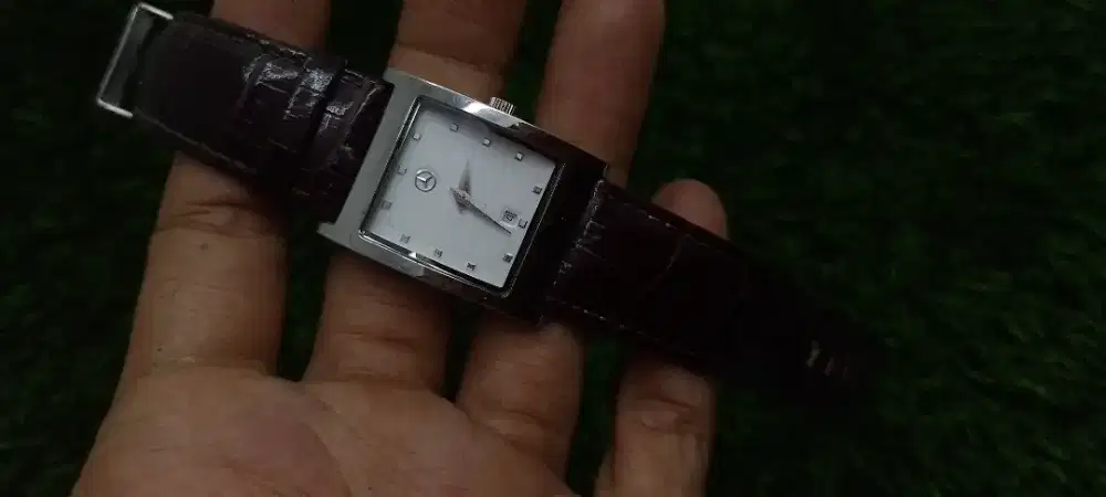 Jam tangan pria mercedes benz