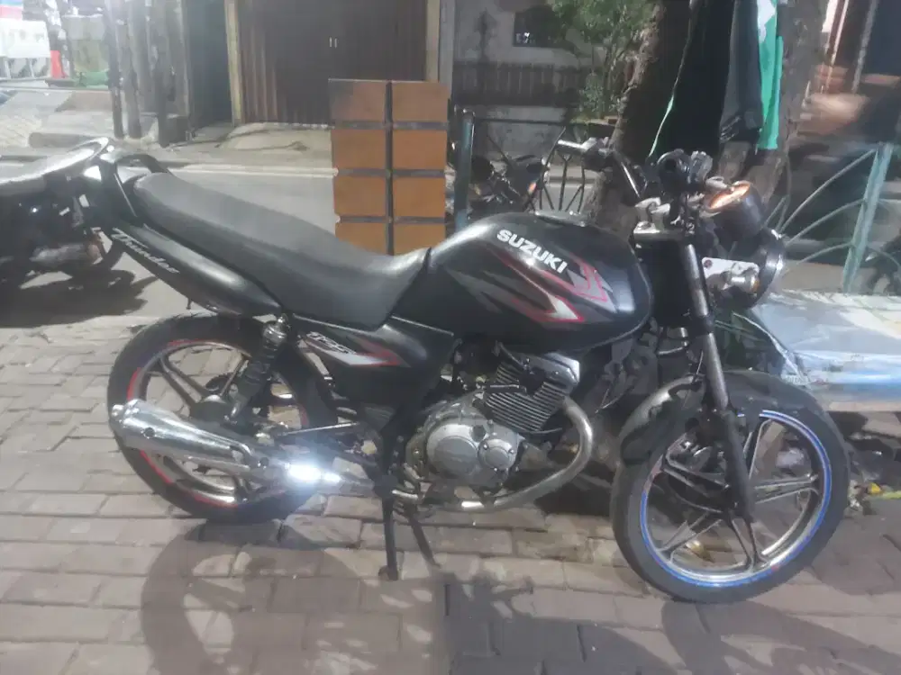 Motor thunder 125 tahun 2008