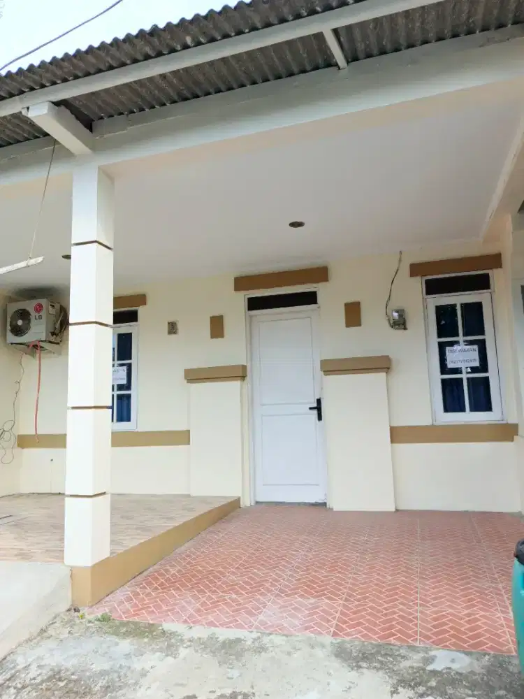 Disewakan Rumah Murah Baru Direnovasi di Taman Cibiru Lippo Cikarang
