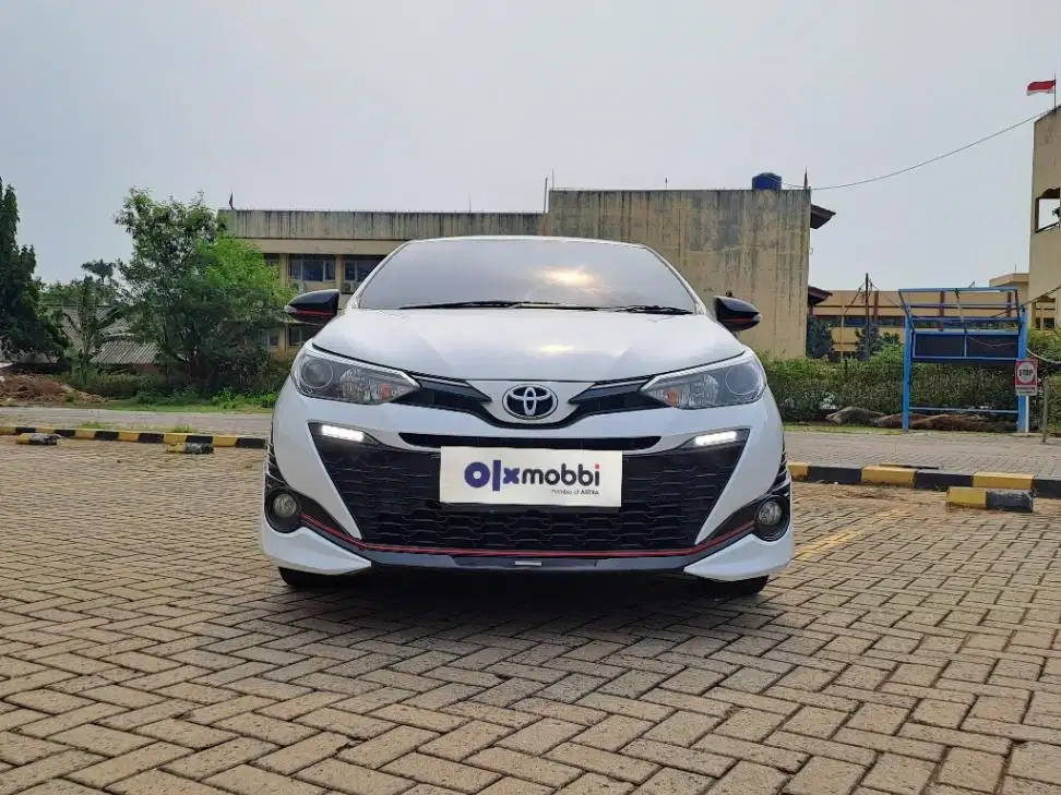 TDP 8,JT Toyota Yaris 1.5 TRD Sportivo Bensin-AT Putih 2019