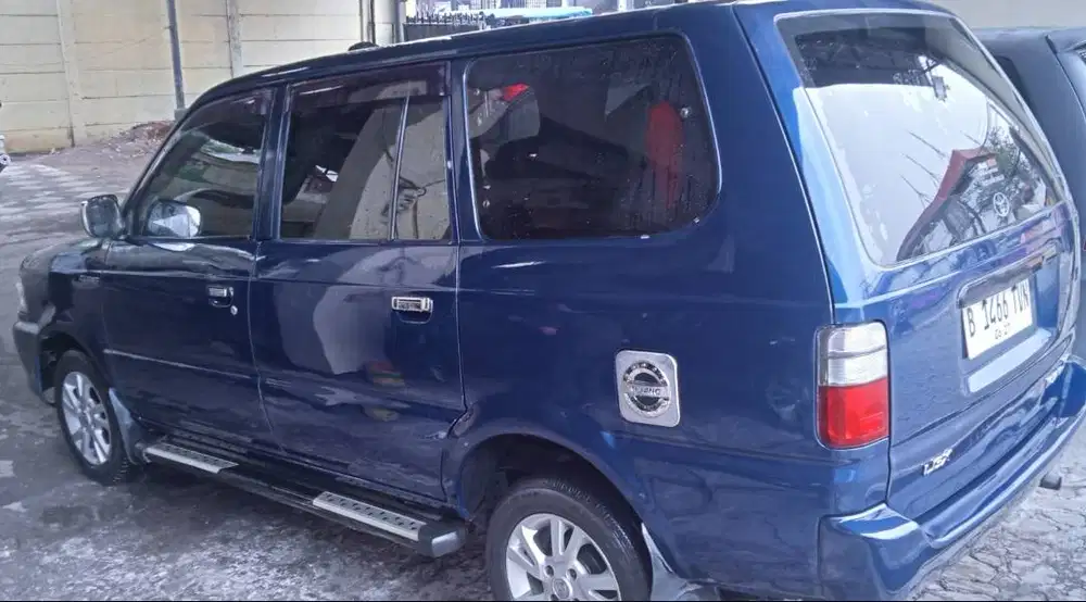 toyota kijang kapsul 2004  1.8 M/T