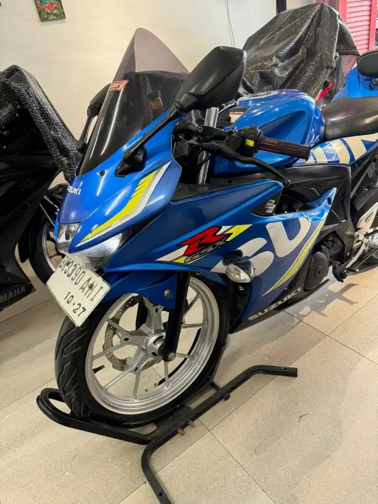 Suzuki GSX-R 150 Keyless 2017 warna Biru GSX 150 CC Motor Sport Blue