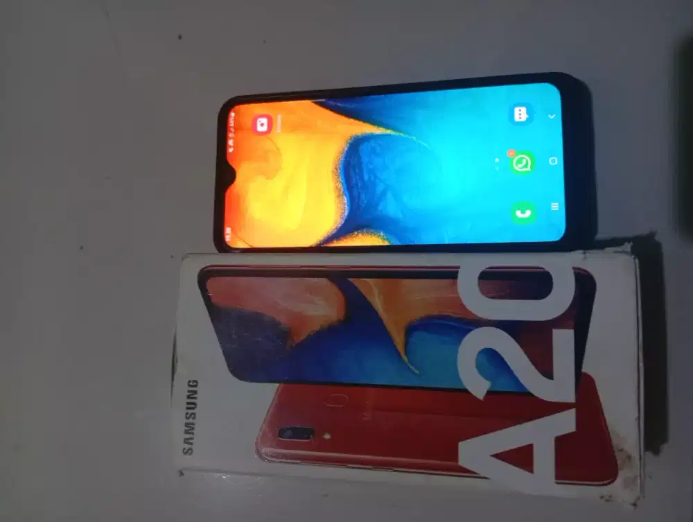 Di jual samsung A20..kondisi normal..lom pernah servis..djual cepat