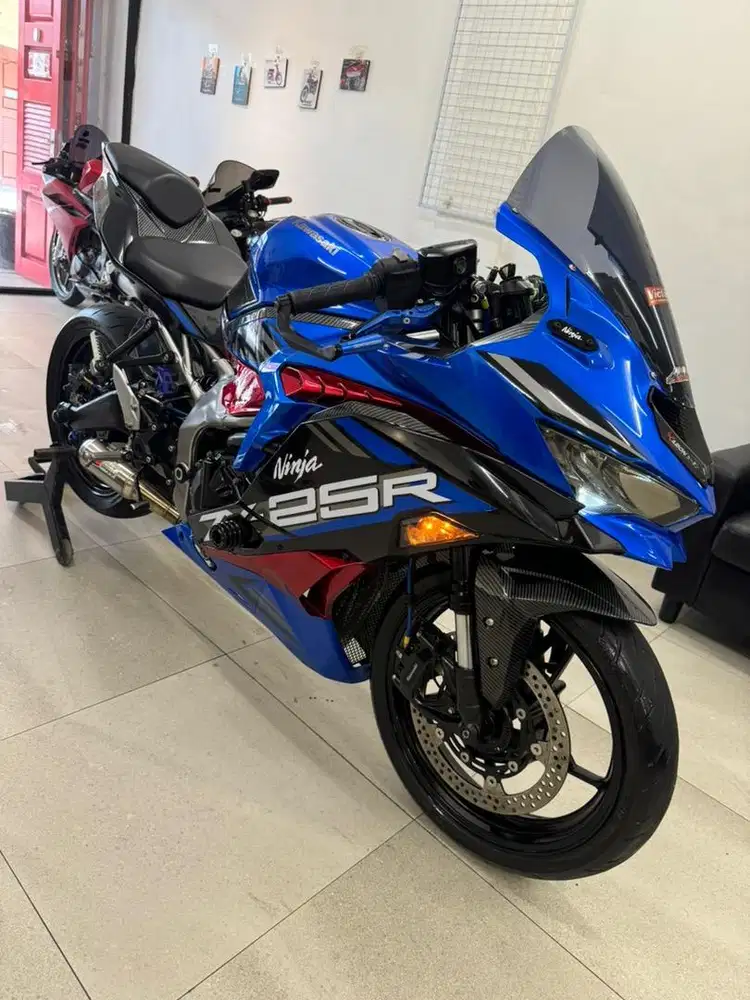 Kawasaki Ninja ZX 25R ABS KTRC KQS 2021 warna Biru ZX25 ZX 25 R 250CC