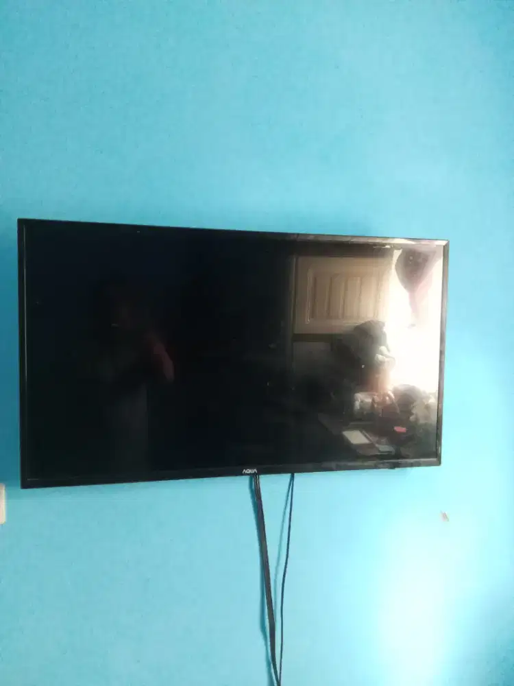 TV merk Aqua 34 in