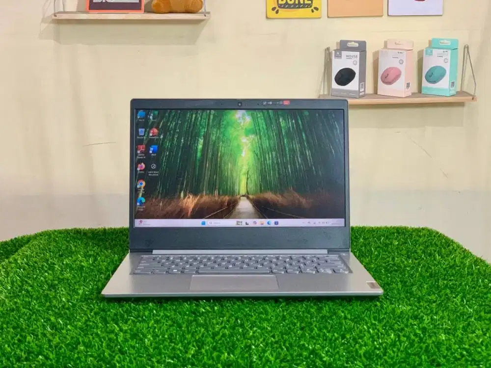 Laptop bekas LENOVO IDEAPAD 3-14IML05 Intel Pentium 6405U Ram 4GB
