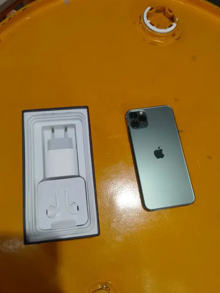 Iphone 11 pro max 256gb baru dan pasti